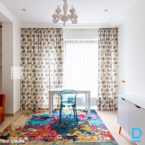 Pārdod dzīvokli Jūrmalā