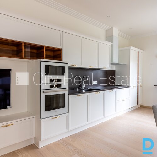 Pārdod dzīvokli Jūrmalā