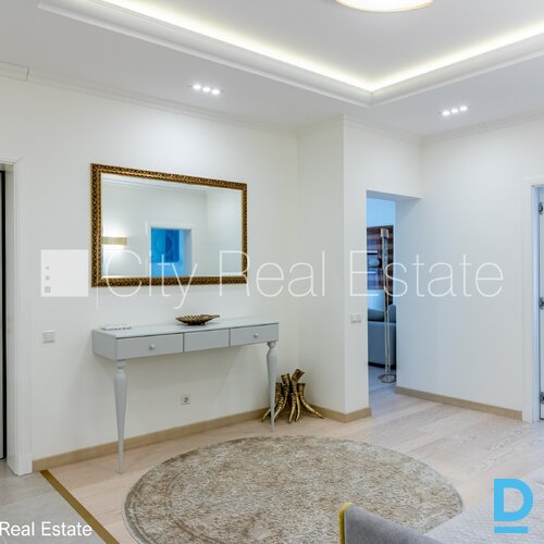 Pārdod dzīvokli Jūrmalā