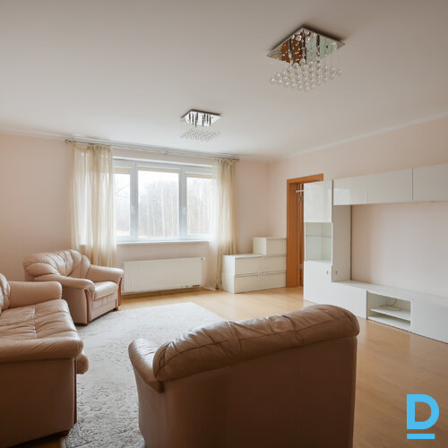 Pārdod dzīvokli Bērzavoti K-3 Pārdod dzīvokli Bērzavoti K-3