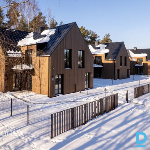 Energoefektīva dvīņu māja Mellužu mežaparkā