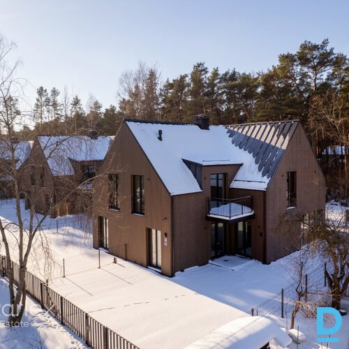 Energoefektīva dvīņu māja Mellužu mežaparkā