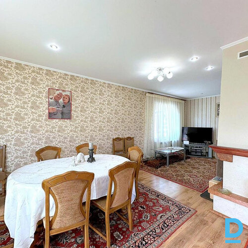 Pārdod māju Mazā Ķentes iela 38