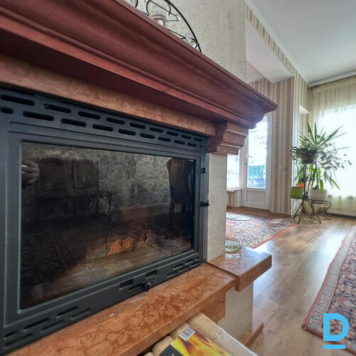 Pārdod māju Mazā Ķentes iela 38