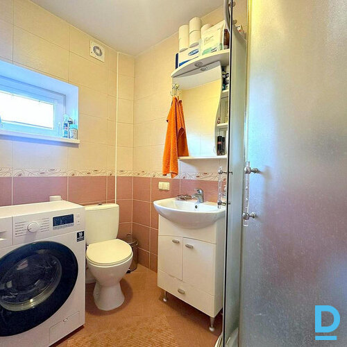 Pārdod māju Mazā Ķentes iela 38