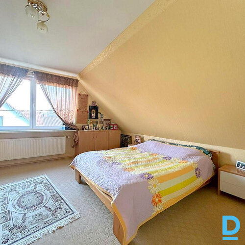 Pārdod māju Mazā Ķentes iela 38