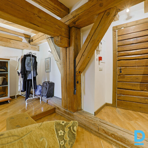 Pārdod dzīvokli Vecpilsētas iela 8a