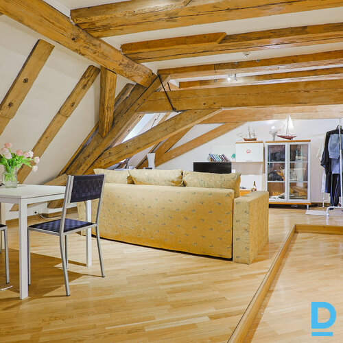 Pārdod dzīvokli Vecpilsētas iela 8a