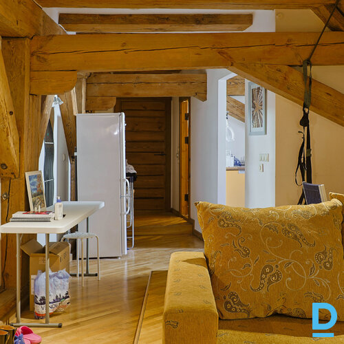 Pārdod dzīvokli Vecpilsētas iela 8a