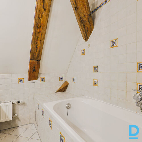 Pārdod dzīvokli Vecpilsētas iela 8a