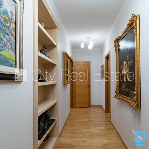 Izīrē dzīvokli Jūrmalā