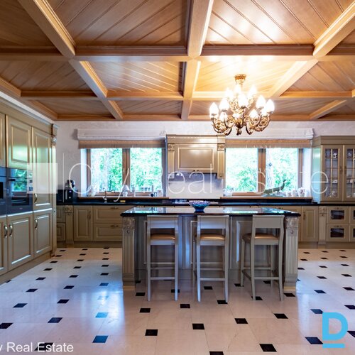 Izīrē dzīvokli Jūrmalā