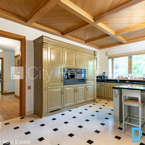 Izīrē dzīvokli Jūrmalā