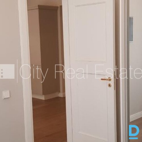 Izīrē dzīvokli Rīgā