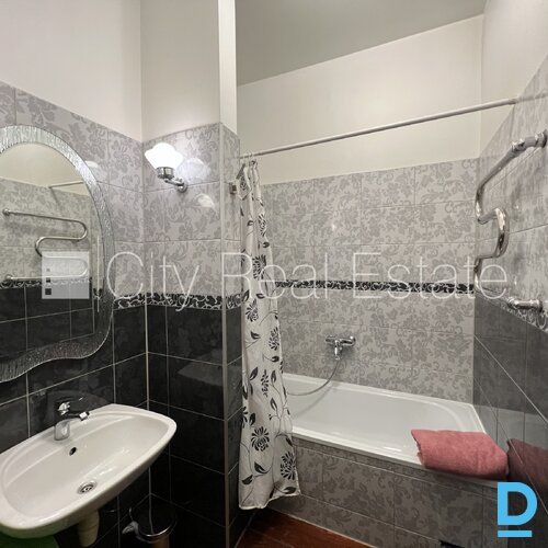 Izīrē dzīvokli Rīgā