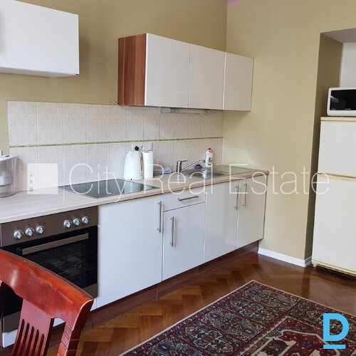 Izīrē dzīvokli Rīgā