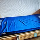 Pārdod aprūpes gultu