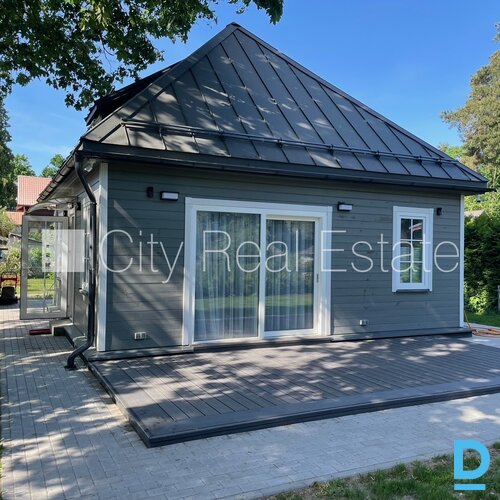 Izīrē māju Jūrmalā