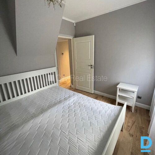 Izīrē māju Jūrmalā