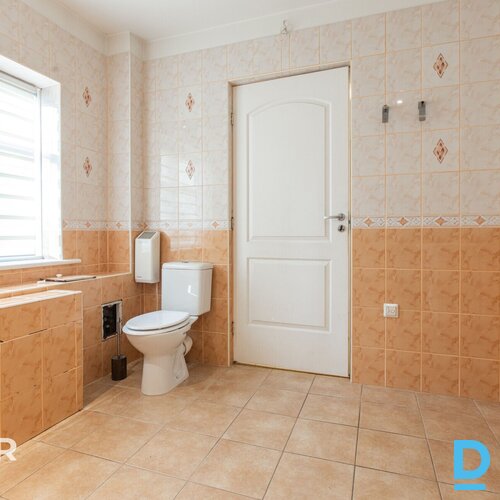 Pārdošanā pamatīga 2 stāvu privātmāja ar 1357 m² zemes gabalu 5 minūšu gājienā n Pārdošanā pamatīga 2 stāvu privātmāja ar 1357 m² zemes gabalu 5 minūšu gājienā n