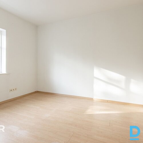 Pārdošanā pamatīga 2 stāvu privātmāja ar 1357 m² zemes gabalu 5 minūšu gājienā n Pārdošanā pamatīga 2 stāvu privātmāja ar 1357 m² zemes gabalu 5 minūšu gājienā n