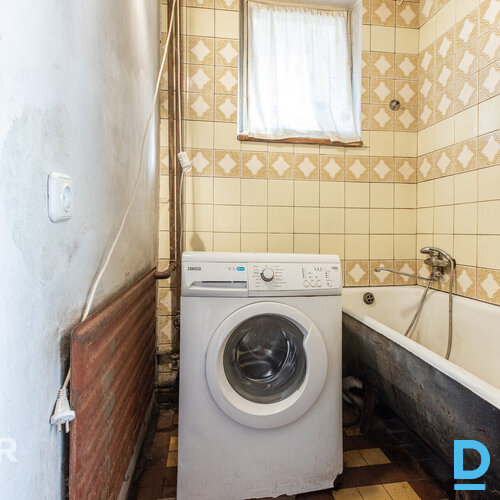 Pārdošanā perspektīvs īpašums Jūrmalā - 98 m² māja ar palīgēku un 1170 m² zemes 