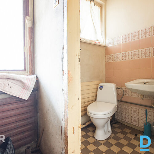 Pārdošanā perspektīvs īpašums Jūrmalā - 98 m² māja ar palīgēku un 1170 m² zemes 