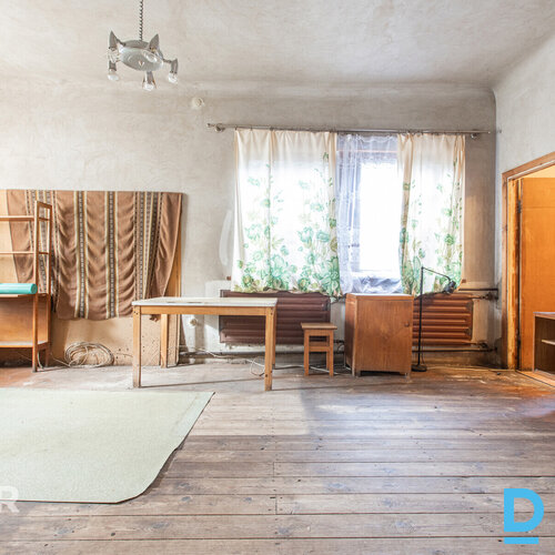 Pārdošanā perspektīvs īpašums Jūrmalā - 98 m² māja ar palīgēku un 1170 m² zemes 