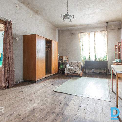 Pārdošanā perspektīvs īpašums Jūrmalā - 98 m² māja ar palīgēku un 1170 m² zemes 