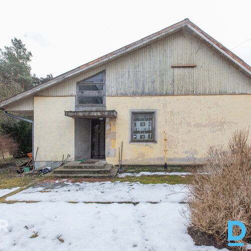 Pārdošanā perspektīvs īpašums Jūrmalā - 98 m² māja ar palīgēku un 1170 m² zemes 