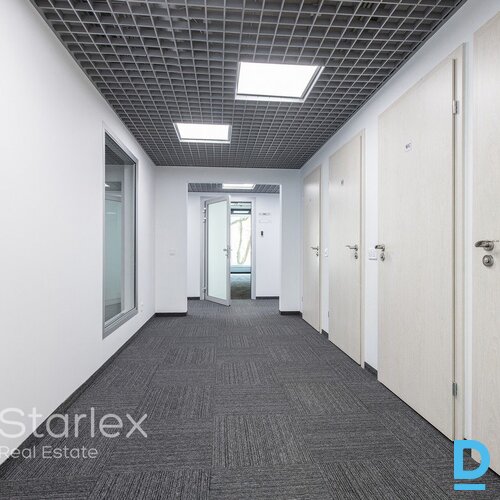 Mēbelēts birojs Rīgas klusajā centrā Mēbelēts birojs Rīgas klusajā centrā