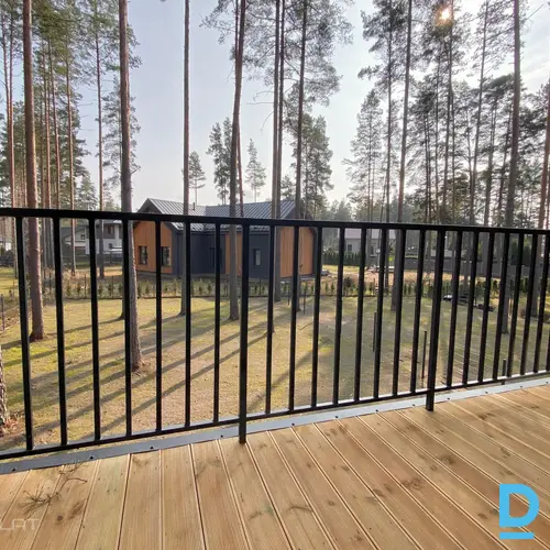 Pārdod mājas Dzintaru iela 4