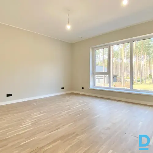 Pārdod mājas Dzintaru iela 4