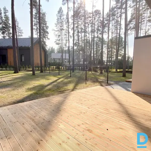 Pārdod mājas Dzintaru iela 4