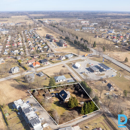 Pārdod māju Strēlnieku iela 41