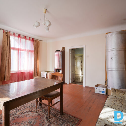 Pārdod māju Strēlnieku iela 41