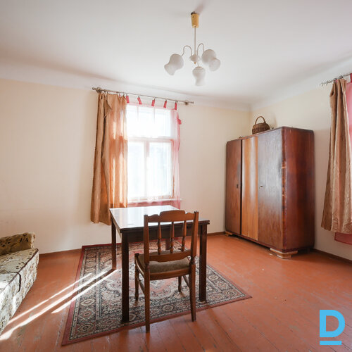 Pārdod māju Strēlnieku iela 41