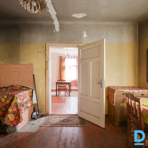 Pārdod māju Strēlnieku iela 41