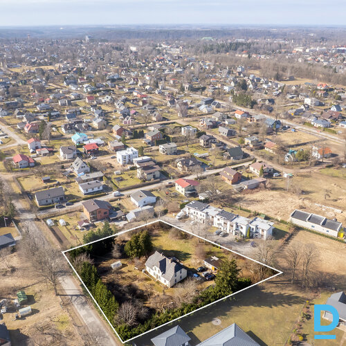 Pārdod māju Strēlnieku iela 41