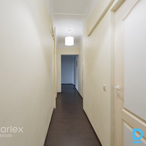 1922.gada ēku ansamblis Rīgas centrā – divas sešstāvu ēkas, kur pieejami dažāda lieluma un apdares līmeņa dzīvokļi par saprātīgu cenu