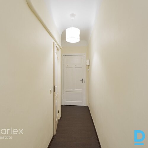 1922.gada ēku ansamblis Rīgas centrā – divas sešstāvu ēkas, kur pieejami dažāda lieluma un apdares līmeņa dzīvokļi par saprātīgu cenu