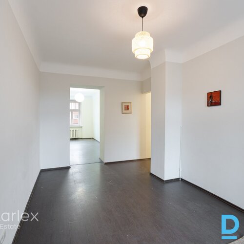 1922.gada ēku ansamblis Rīgas centrā – divas sešstāvu ēkas, kur pieejami dažāda lieluma un apdares līmeņa dzīvokļi par saprātīgu cenu