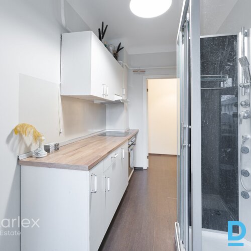 1922.gada ēku ansamblis Rīgas centrā – divas sešstāvu ēkas, kur pieejami dažāda lieluma un apdares līmeņa dzīvokļi par saprātīgu cenu