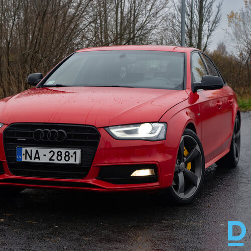 Audi A4 Limousine  quattro 