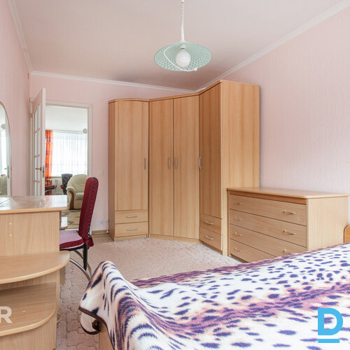 Iespēja iegādāties saulainu un mājīgu 2 istabu dzīvokli Dubultos.Pārdomāta plāno Iespēja iegādāties saulainu un mājīgu 2 istabu dzīvokli Dubultos.Pārdomāta plāno