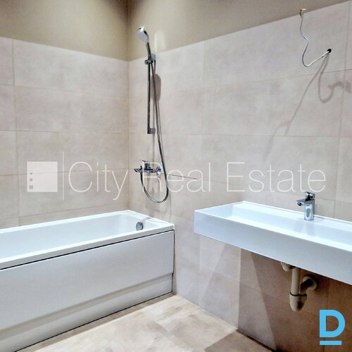 Pārdod dzīvokli Jūrmalā