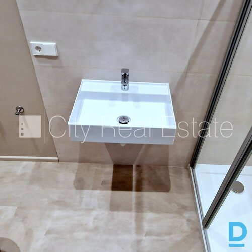 Pārdod dzīvokli Jūrmalā