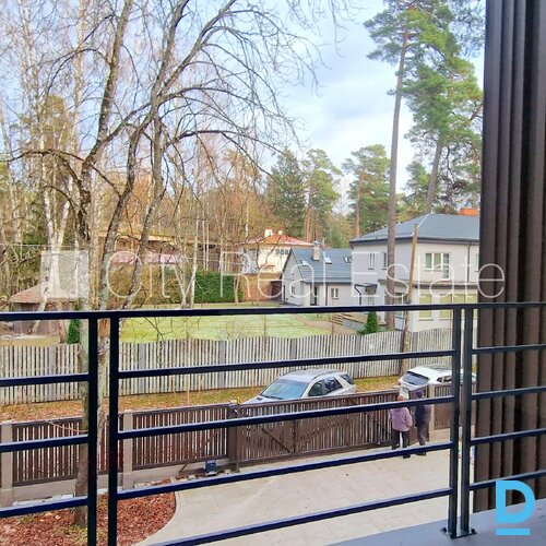 Pārdod dzīvokli Jūrmalā