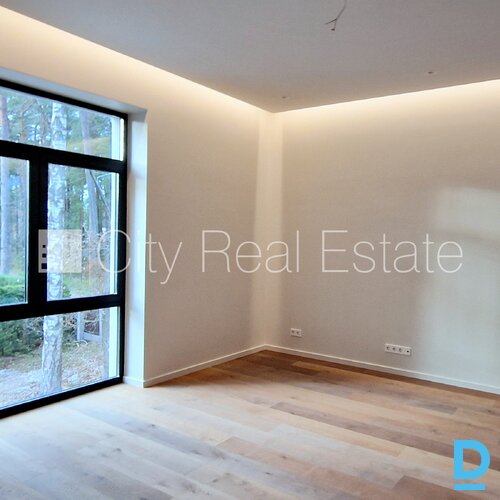 Pārdod dzīvokli Jūrmalā