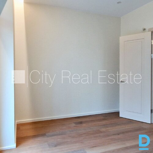 Pārdod dzīvokli Jūrmalā